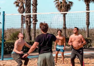 Volleyball på stranden Bakketun Folkehøgskole